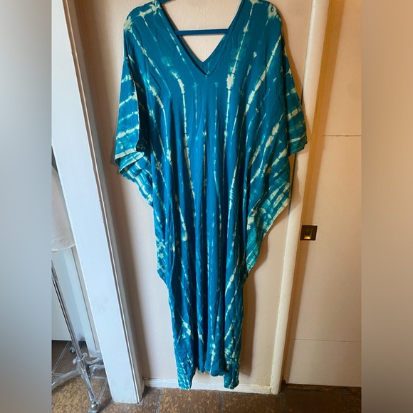 Mala Handworks like new one size rayon batik caftan - Picture 5 of 11